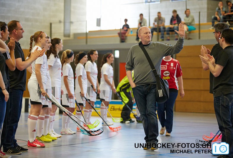 Testspiel zwischen den Damen A Nationalmannschaften Golden Girls - Damen A-Nati 
Resultat 6 : 3 am 16. Mai 2015 in der Sporthalle Ruebisbach in Kloten
Bild: Michael Peter