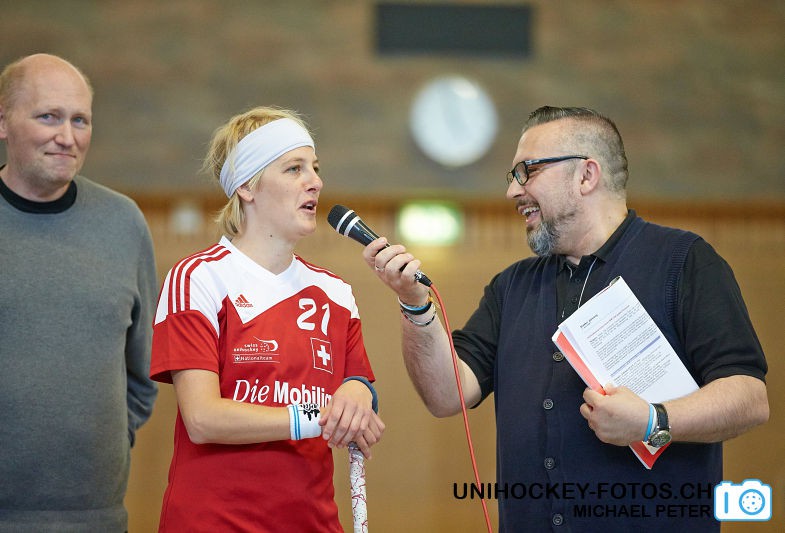 Testspiel zwischen den Damen A Nationalmannschaften Golden Girls - Damen A-Nati 
Resultat 6 : 3 am 16. Mai 2015 in der Sporthalle Ruebisbach in Kloten
Bild: Michael Peter