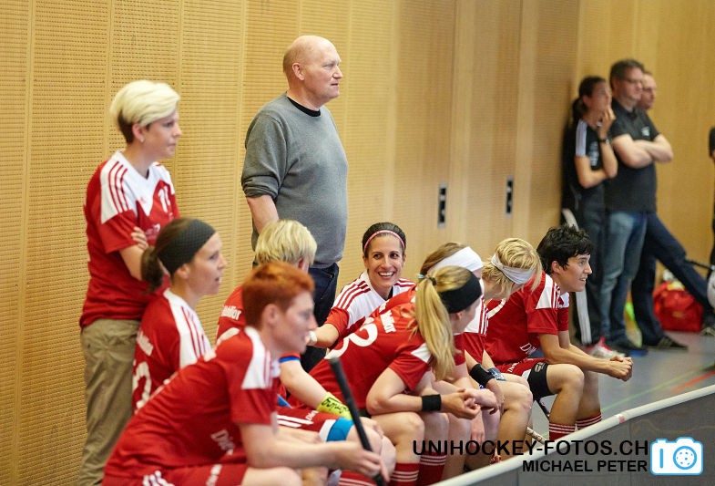 Testspiel zwischen den Damen A Nationalmannschaften Golden Girls - Damen A-Nati 
Resultat 6 : 3 am 16. Mai 2015 in der Sporthalle Ruebisbach in Kloten
Bild: Michael Peter