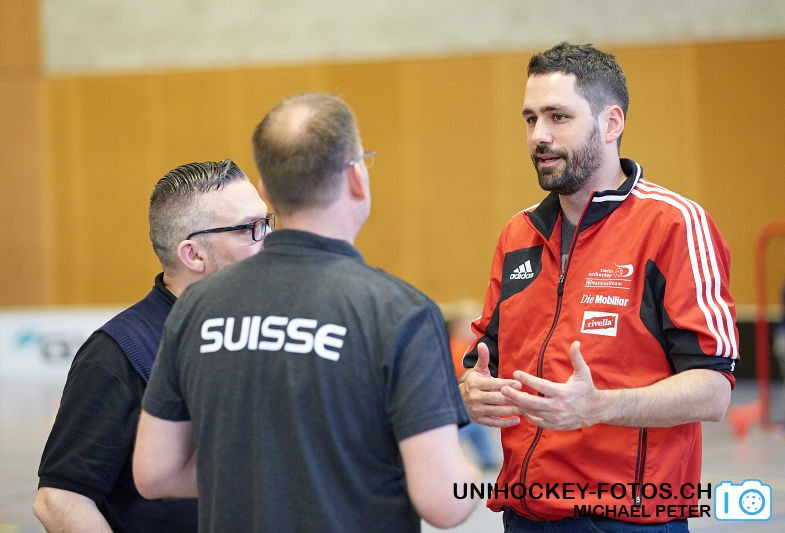 Testspiel zwischen den Damen A Nationalmannschaften Golden Girls - Damen A-Nati 
Resultat 6 : 3 am 16. Mai 2015 in der Sporthalle Ruebisbach in Kloten
Bild: Michael Peter