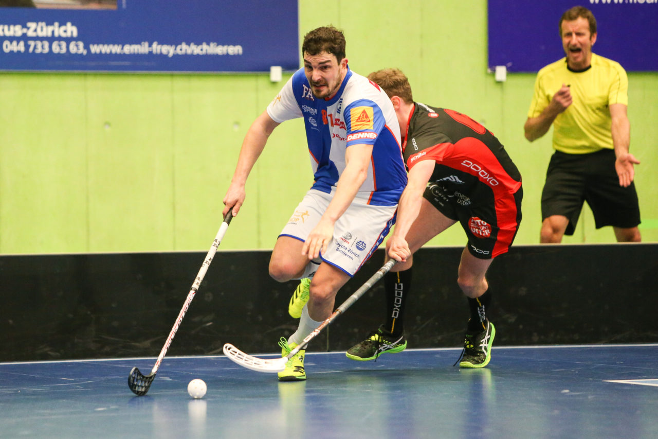 Sporthalle Hardau (Zürich), 21.01.2017, Unihockey Herren NLA, GC Unihockey - UHC Uster, Michael Zürcher (Nr. 81, GC Unihockey)

(Severin Binkert, unihockey-fotos.ch)

Copyright: Severin Binkert, unihockey-fotos.ch – Dieses Bild wurde durch swiss unihockey lizenziert und darf ausschliesslich auf den Online-Kanälen von swiss unihockey verwendet werden. Die redaktionelle oder kommerzielle Nutzung durch Dritte (Medien, Vereine, Unternehmen oder Privatpersonen) per Download von diesem flickr-Account ist ausgeschlossen. Das Bild kann bei Interesse via unihockey-fotos.ch kostenpflichtig lizenziert werden. unihockey-fotos.ch behält sich vor, fehlbaren Medien, Vereinen, Unternehmen oder Privatpersonen Bilder mit einem Zuschlag in Rechnung zu stellen.