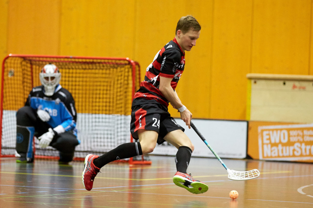 Ad Astra Sarnen - Basel Regio Resultat 4 : 3 
am 22. Januar 2017 in der Dreifachhalle Sarnen 
Bild: Michael Peter und Stefan Bräutigam