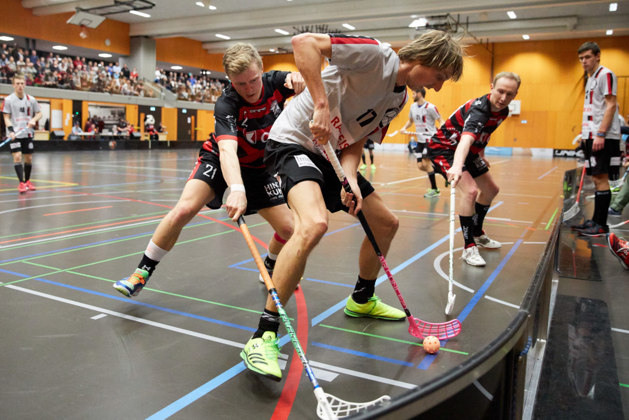 Ad Astra Sarnen - Basel Regio Resultat 4 : 3 
am 22. Januar 2017 in der Dreifachhalle Sarnen 
Bild: Michael Peter und Stefan Bräutigam