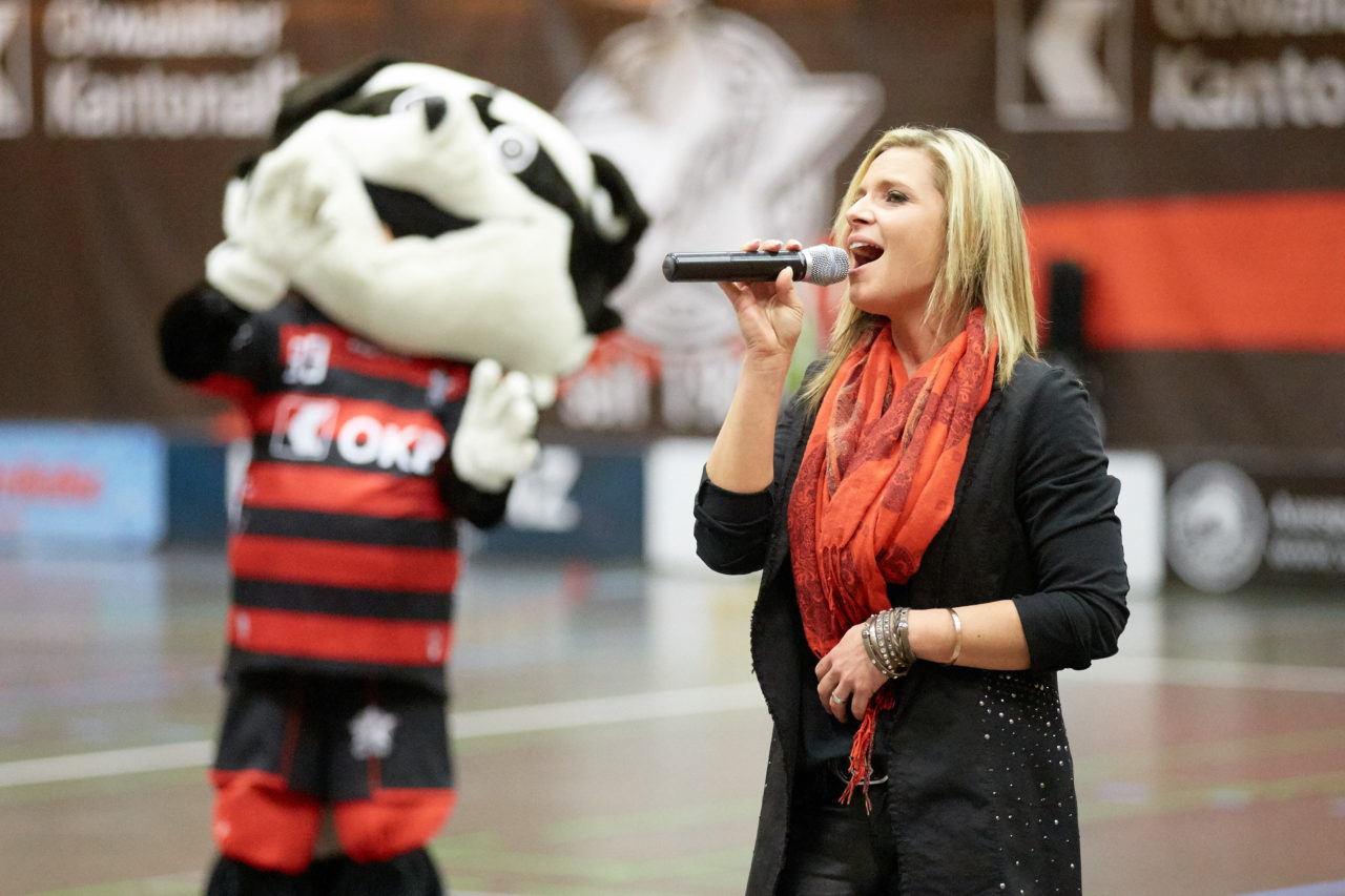 Ad Astra Sarnen - Basel Regio Resultat 4 : 3 
am 22. Januar 2017 in der Dreifachhalle Sarnen 
Bild: Michael Peter und Stefan Bräutigam