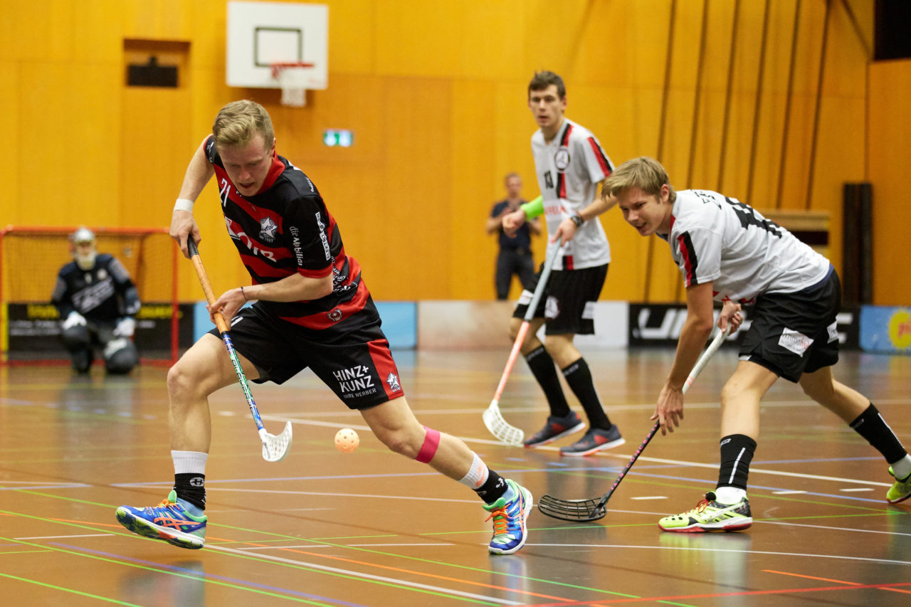 Ad Astra Sarnen - Basel Regio Resultat 4 : 3 
am 22. Januar 2017 in der Dreifachhalle Sarnen 
Bild: Michael Peter und Stefan Bräutigam