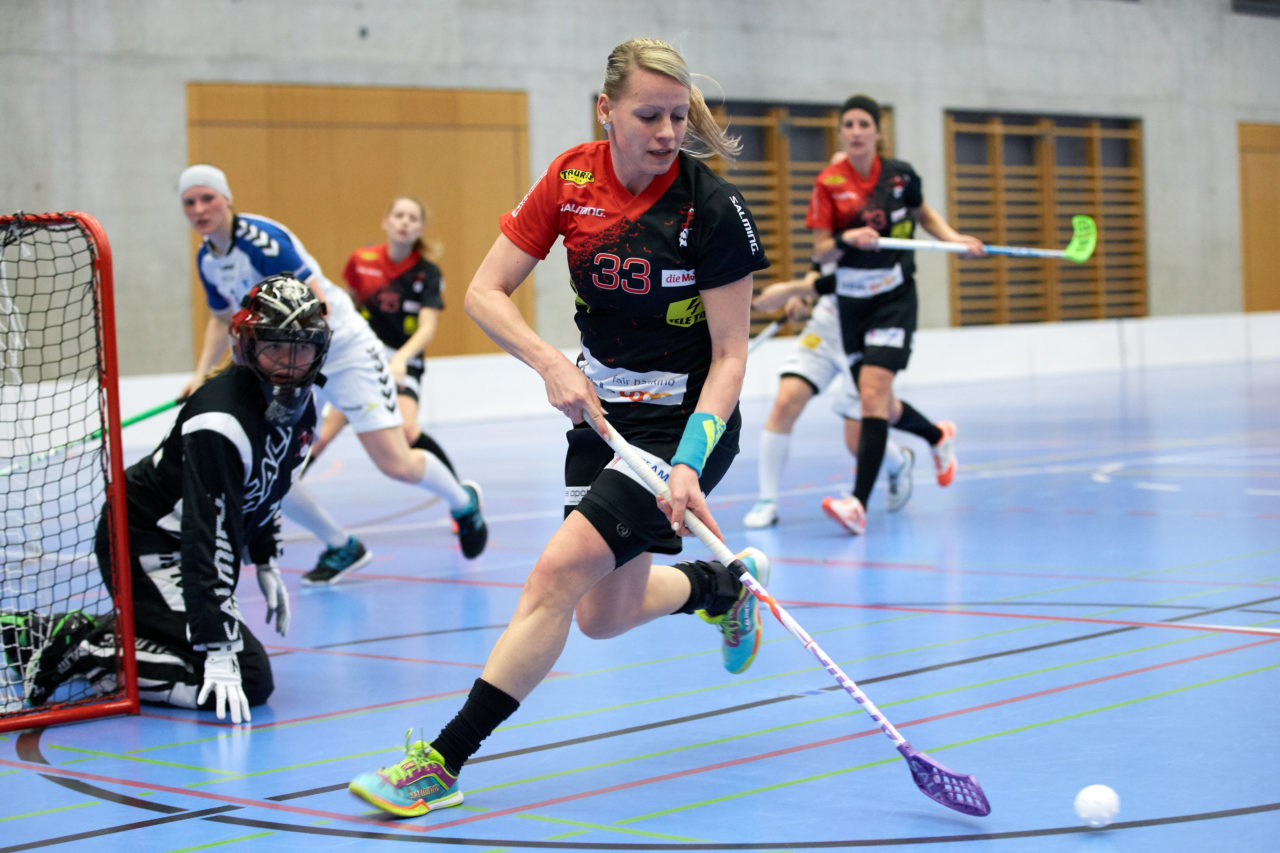 Zug United Damen NLA
Zug United - Red Ants Rychenberg Winterthur 
Resultat 3 : 4 am 15. Januar 2017 in der Sporthalle Schönenbühl in Unterägeri 
Bild: Michael Peter