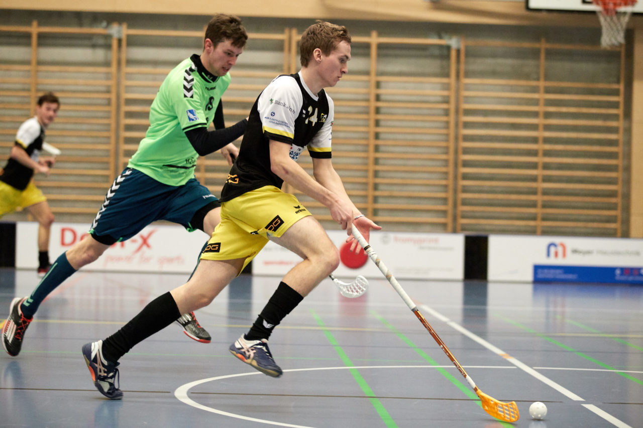 Zuger Highlands - Jona Uznach Flames 
Resultat 8 : 3 am 28. Januar 2017 in der Sporthalle Hofmatt in Oberägeri 
Bild: Michael Peter