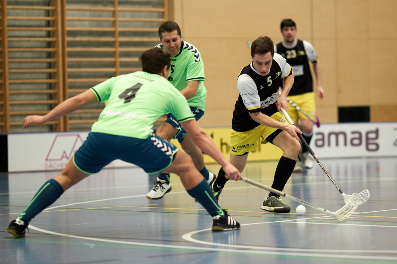 Zuger Highlands - Jona Uznach Flames 
Resultat 8 : 3 am 28. Januar 2017 in der Sporthalle Hofmatt in Oberägeri 
Bild: Michael Peter