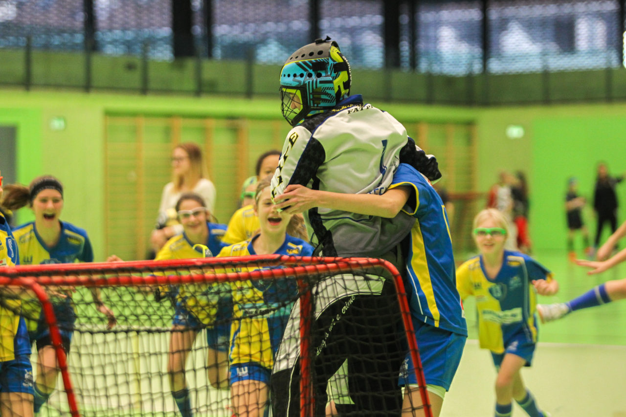 Hardau (Zürich), 28.01.2017, Unihockey Juniorinnen C 8. Runde, Unihockey Limmattal I - UHC Dietlikon, Jubel über die Finalqualifikation

(Claudio Schwarz, unihockey-fotos.ch)