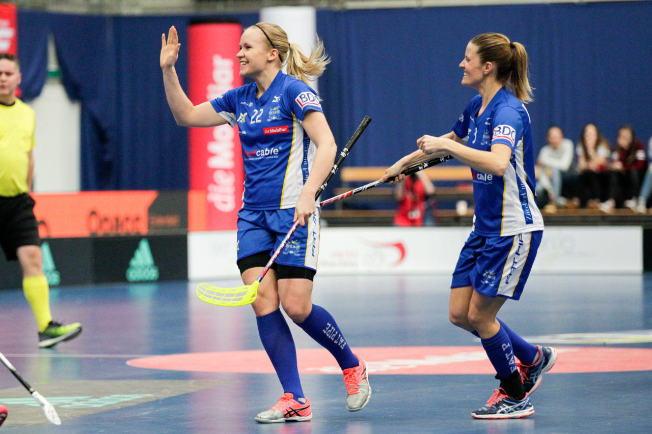 25.2.2017; Bern; Unihockey Cupfinal Damen 2017; UHC Dietlikon - Piranha Chur; Laura Mertsalmi (Nr. 22, UHC Dietlikon) bejubelt ihren Treffer zum 3:0.
 
(Claudio Thoma/freshfocus)