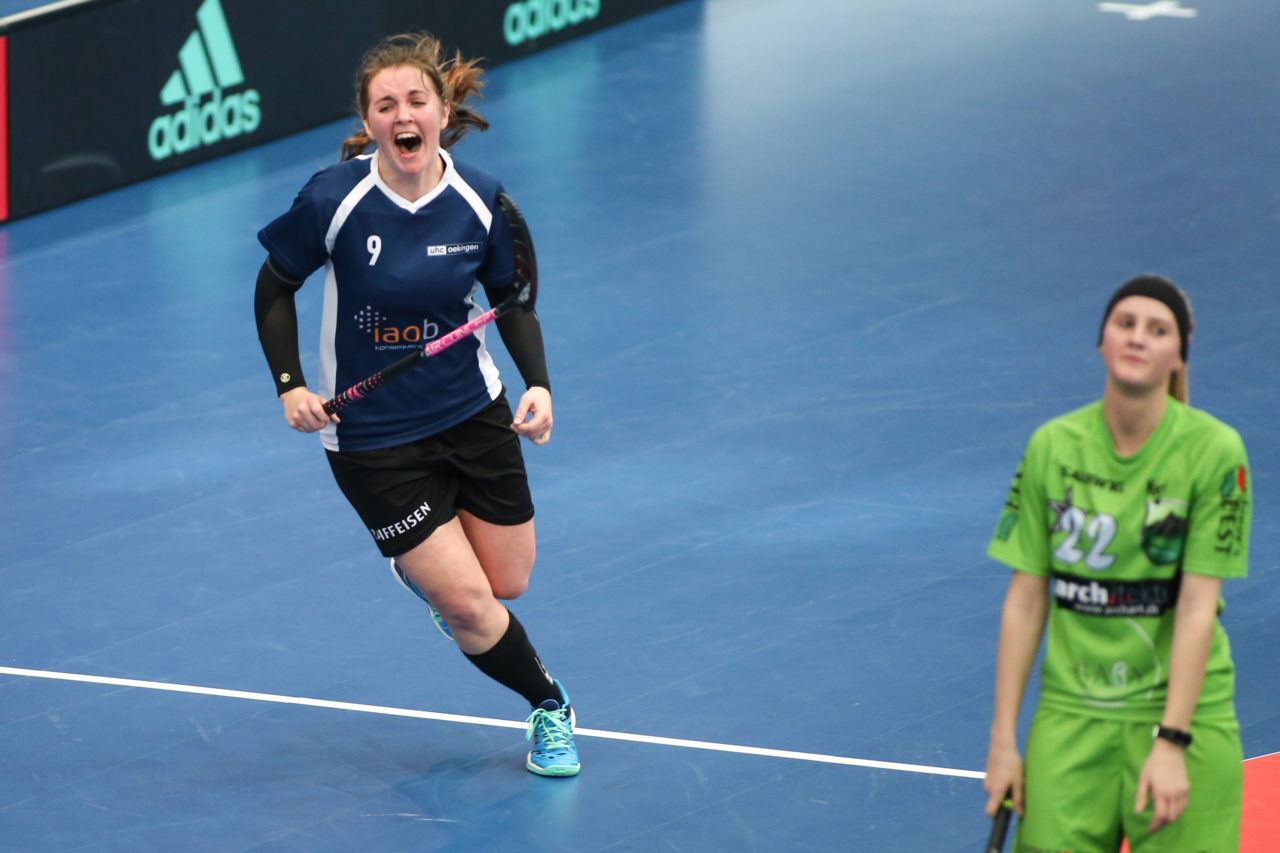 Wankdorfhalle (Bern), 25.02.2017, Unihockey Damen KF Ligacup Final, UHC Oekingen - Unihockey Berner Oberland, Jessica Vogel (Nr. 9, UHC Oekingen)

(Severin Binkert, unihockey-fotos.ch)

Copyright: Severin Binkert, unihockey-fotos.ch – Dieses Bild wurde durch swiss unihockey lizenziert und darf ausschliesslich auf den Online-Kanälen von swiss unihockey verwendet werden. Die redaktionelle oder kommerzielle Nutzung durch Dritte (Medien, Vereine, Unternehmen oder Privatpersonen) per Download von diesem flickr-Account ist ausgeschlossen. Das Bild kann bei Interesse via unihockey-fotos.ch kostenpflichtig lizenziert werden. unihockey-fotos.ch behält sich vor, fehlbaren Medien, Vereinen, Unternehmen oder Privatpersonen Bilder mit einem Zuschlag in Rechnung zu stellen.