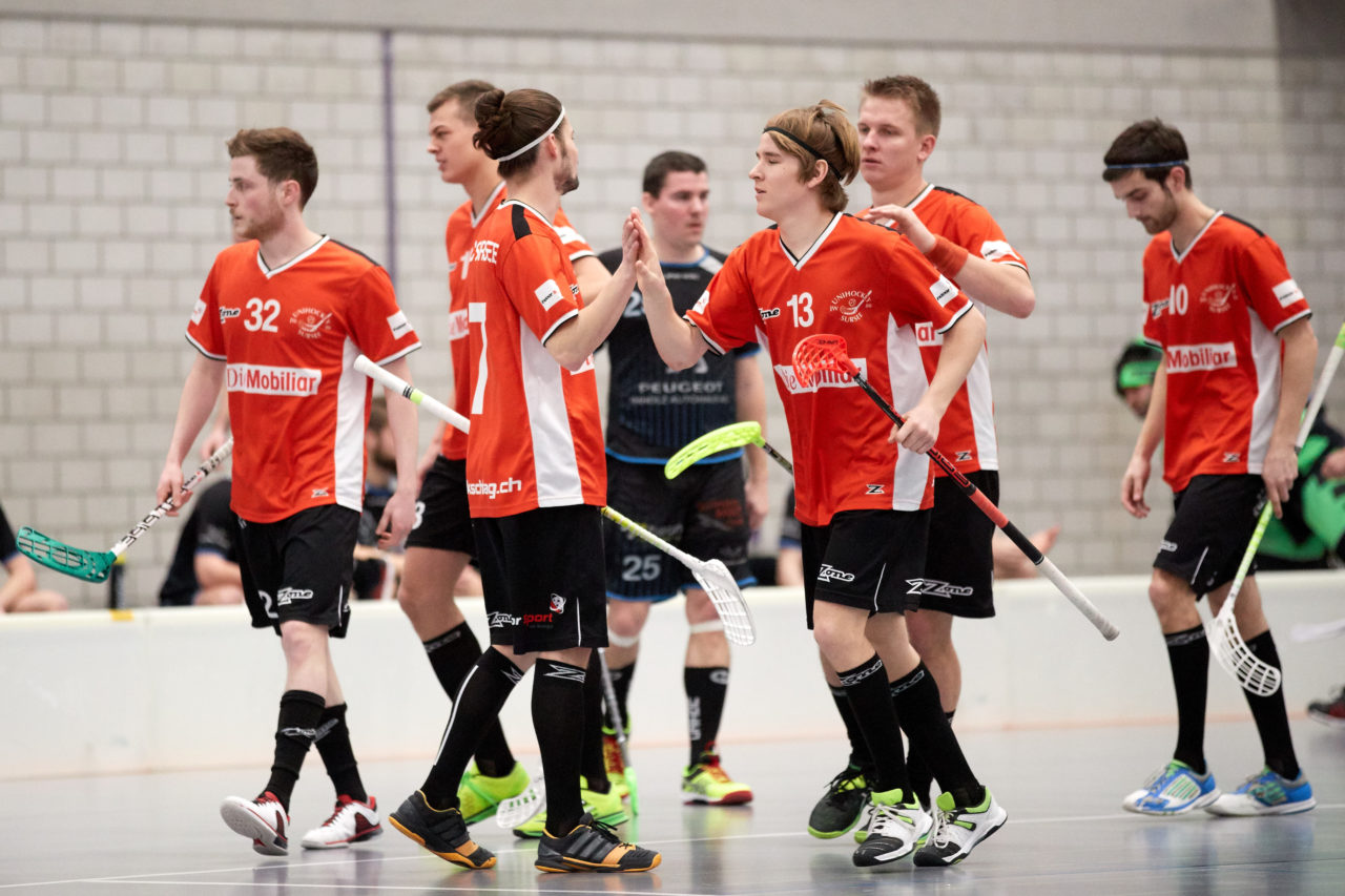 UHC Einhorn Hünenberg - UHC JW Sursee 86 Resultat 4 : 3 
am 19. Februar 2017 in der Sporthalle Ehret in Hünenberg 
Bild: Michael Peter