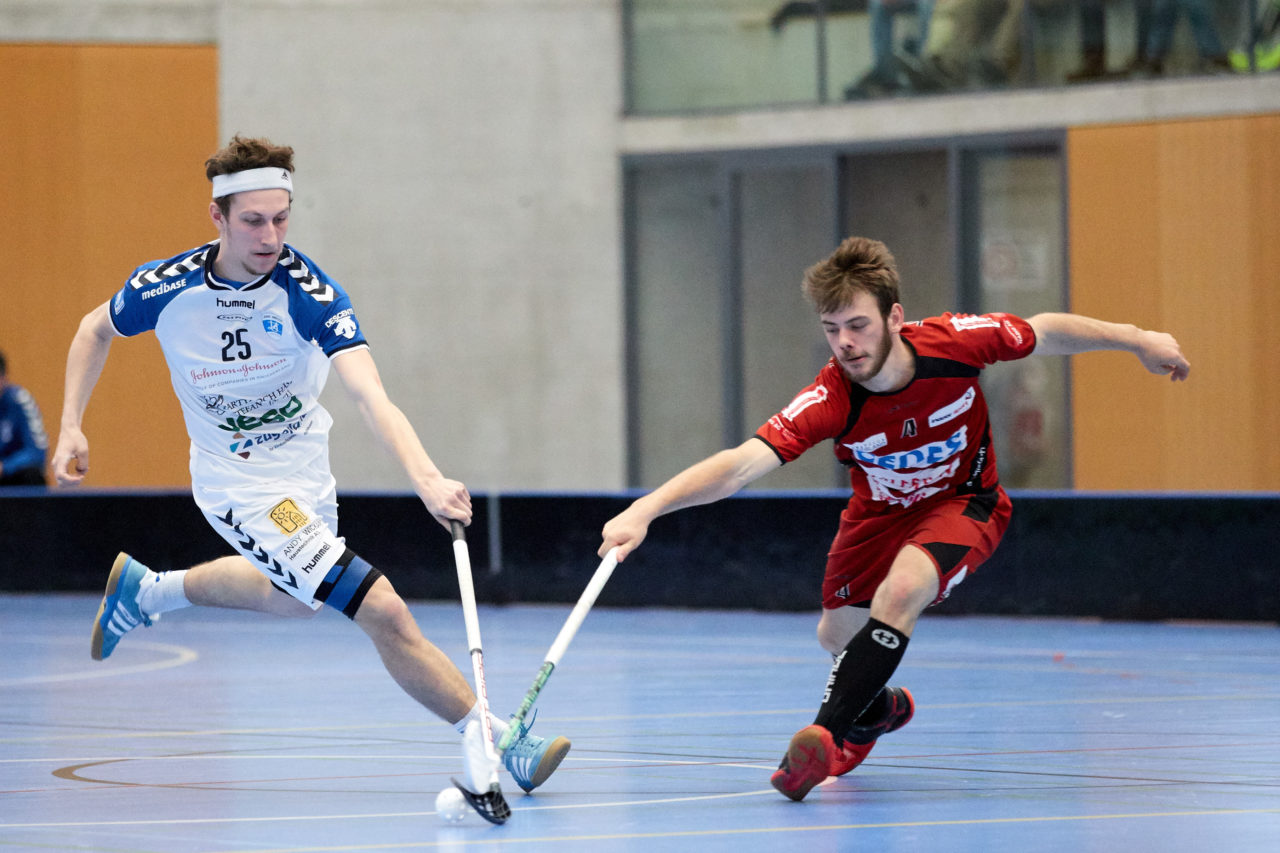 Zug United Herren NLB Playoff-Halbfinal  
Zug United - UHC Sarganserland  Resultat 9 : 2 
am 11. März 2017 in der Sporthalle Schönenbühl in Unterägeri 
Bild: Michael Peter