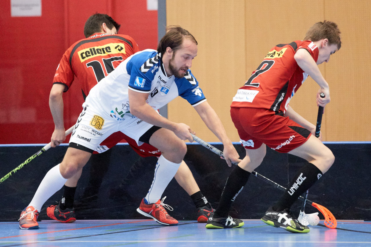 Zug United Herren NLB Playoff-Halbfinal  
Zug United - UHC Sarganserland  Resultat 9 : 2 
am 11. März 2017 in der Sporthalle Schönenbühl in Unterägeri 
Bild: Michael Peter
