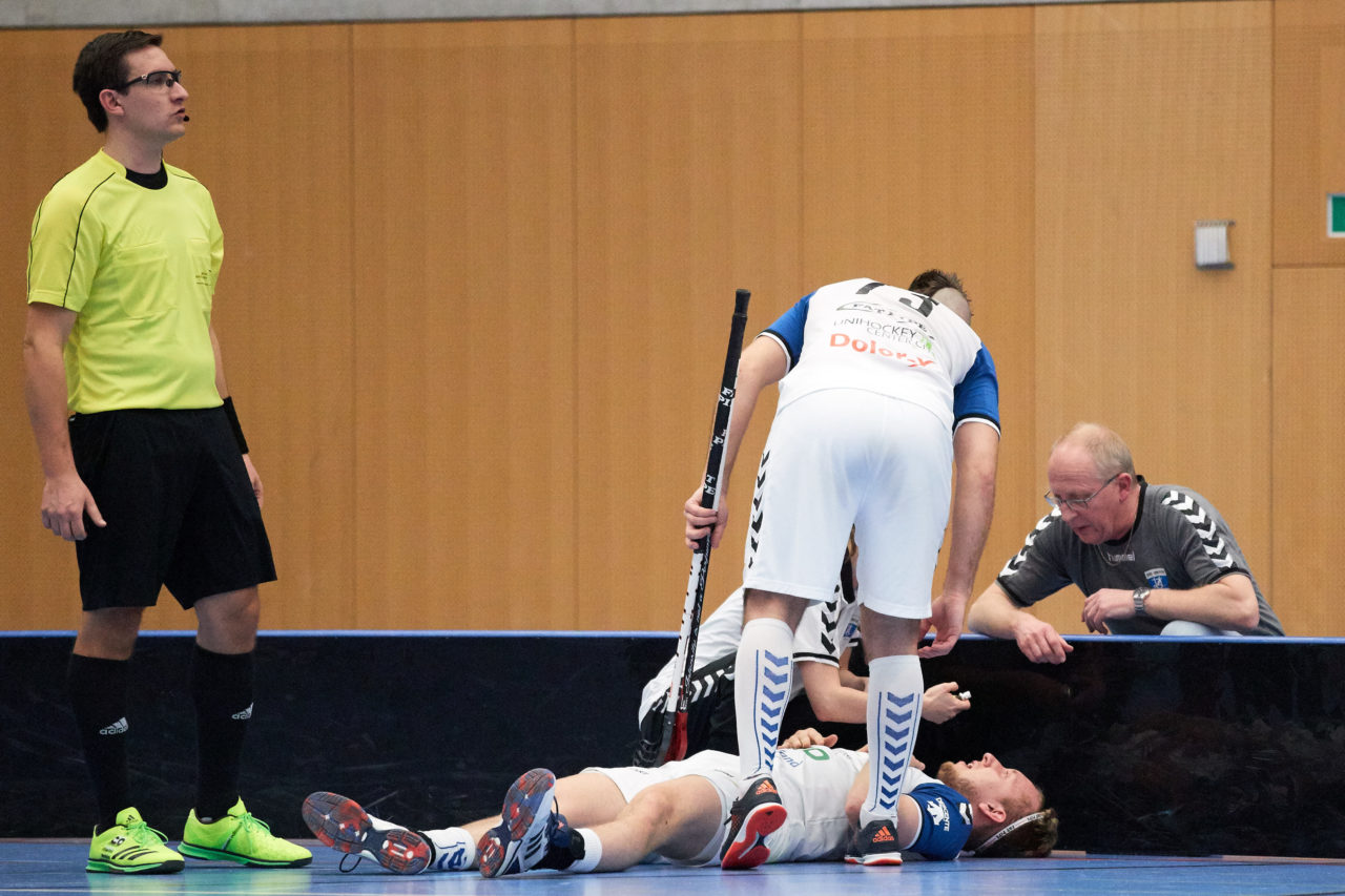 Zug United Herren NLB Playoff-Halbfinal  
Zug United - UHC Sarganserland  Resultat 9 : 2 
am 11. März 2017 in der Sporthalle Schönenbühl in Unterägeri 
Bild: Michael Peter