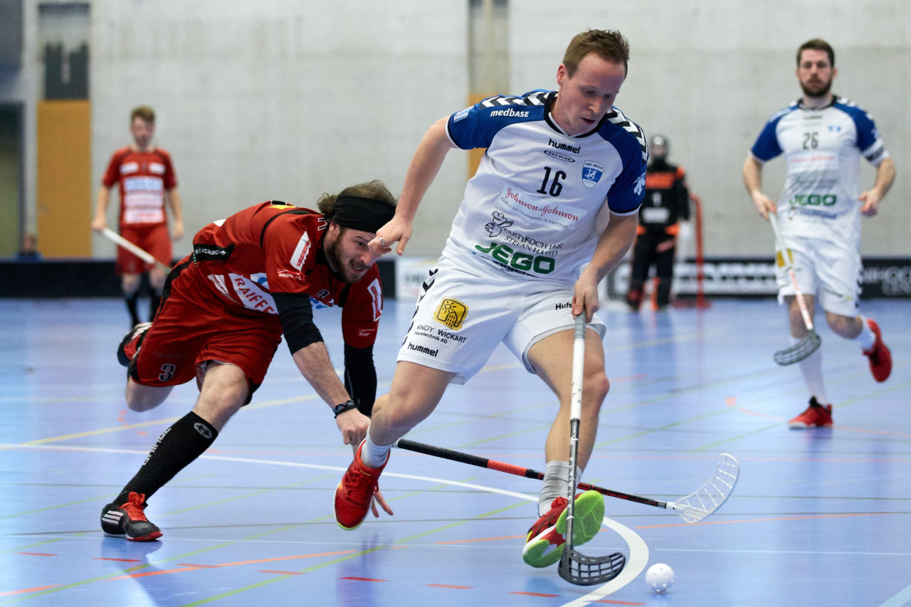 Zug United Herren NLB Playoff-Halbfinal  
Zug United - UHC Sarganserland  Resultat 9 : 2 
am 11. März 2017 in der Sporthalle Schönenbühl in Unterägeri 
Bild: Michael Peter