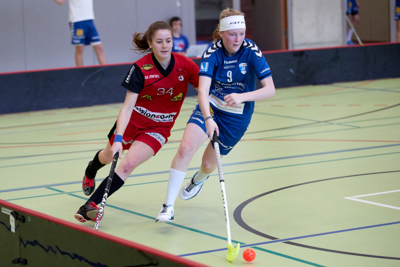 Zug United Juniorinnen U21B Aufstiegsspiele U21A 
Zug United - Red Ants Rychenberg Winterthur Resultat 6 : 5 
am 18. März 2017 in der Sporthalle Dorfmatt in Rotkreuz 
Bild: Michael Peter