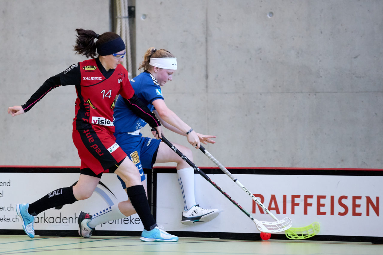 Zug United Juniorinnen U21B Aufstiegsspiele U21A 
Zug United - Red Ants Rychenberg Winterthur Resultat 6 : 5 
am 18. März 2017 in der Sporthalle Dorfmatt in Rotkreuz 
Bild: Michael Peter