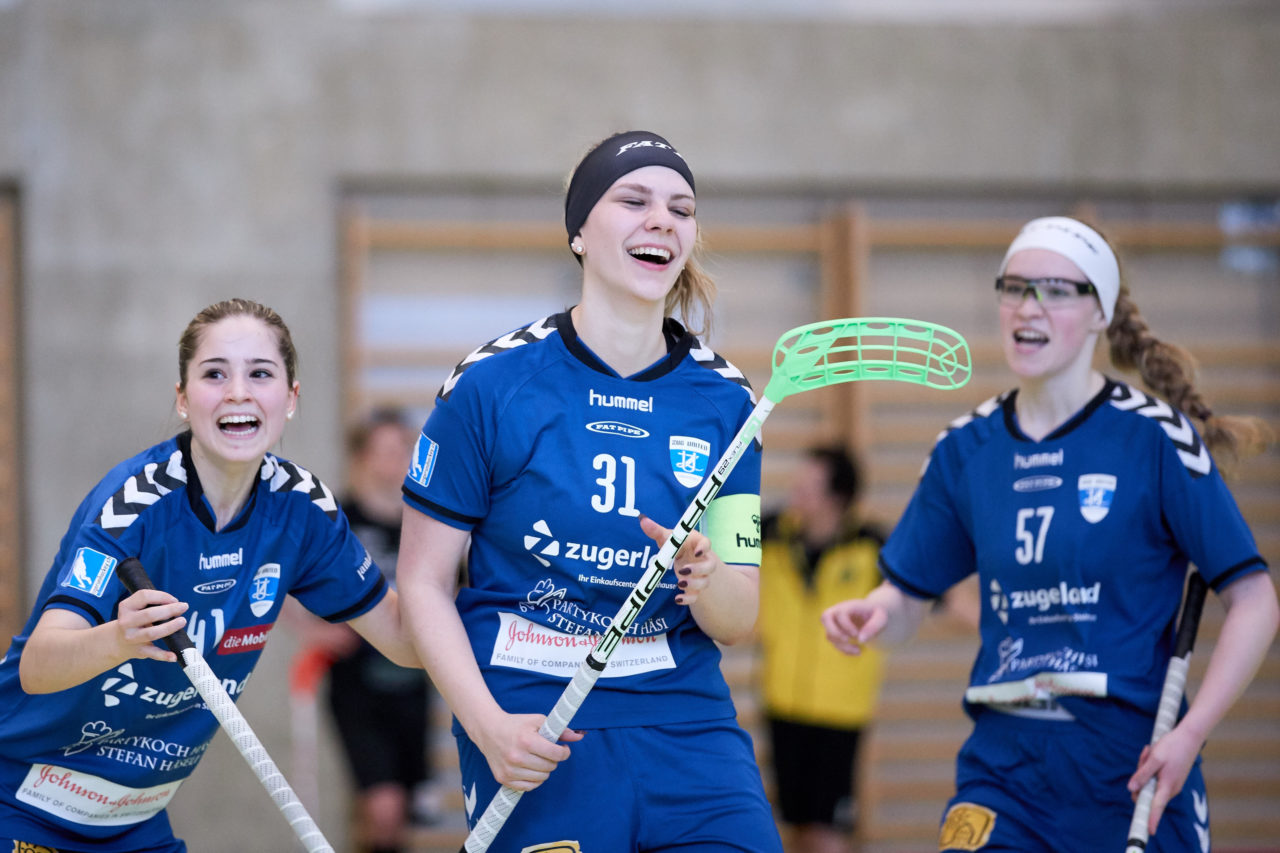 Zug United Juniorinnen U21B Aufstiegsspiele U21A 
Zug United - Red Ants Rychenberg Winterthur Resultat 6 : 5 
am 18. März 2017 in der Sporthalle Dorfmatt in Rotkreuz 
Bild: Michael Peter