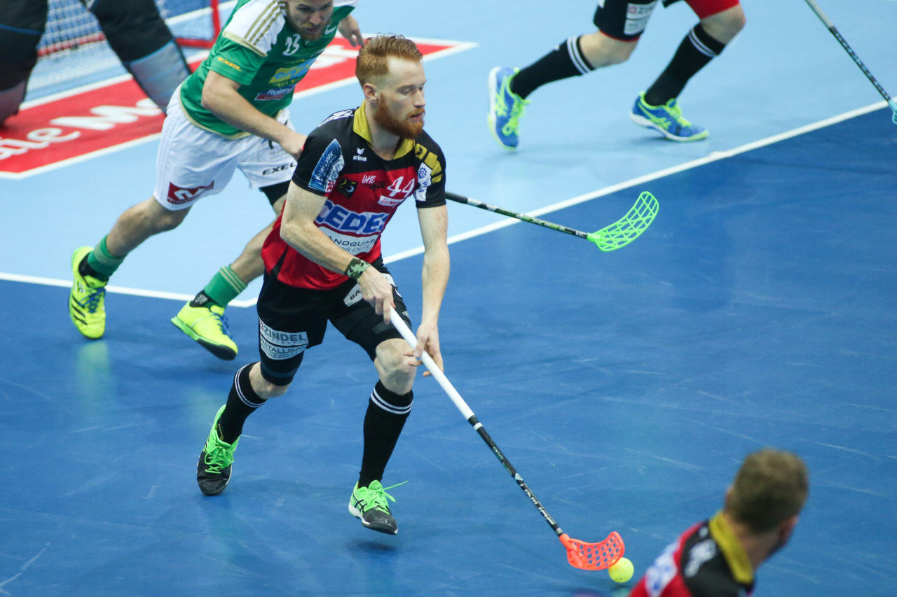 SWISS Arena (Kloten), 22.04.2017, Unihockey Herren Superfinal, SV Wiler-Ersigen - UHC Alligator Malans, Florian Tromm (Nr. 44, UHC Alligator Malans)

(Severin Binkert, unihockey-fotos.ch)

Copyright: Severin Binkert, unihockey-fotos.ch – Dieses Bild wurde durch swiss unihockey lizenziert und darf ausschliesslich auf den Online-Kanälen von swiss unihockey verwendet werden. Die redaktionelle oder kommerzielle Nutzung durch Dritte (Medien, Vereine, Unternehmen oder Privatpersonen) per Download von diesem flickr-Account ist ausgeschlossen. Das Bild kann bei Interesse via unihockey-fotos.ch kostenpflichtig lizenziert werden. unihockey-fotos.ch behält sich vor, fehlbaren Medien, Vereinen, Unternehmen oder Privatpersonen Bilder mit einem Zuschlag in Rechnung zu stellen.