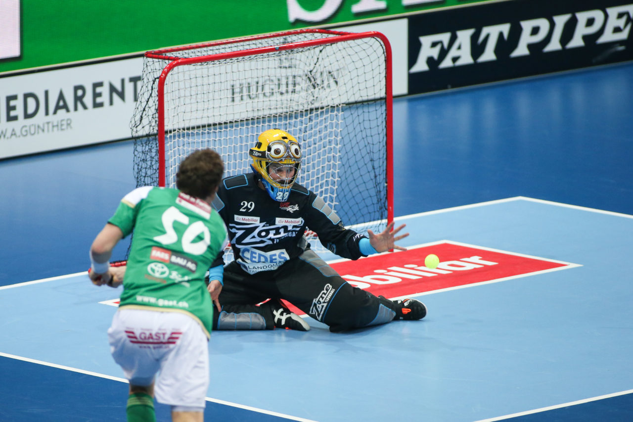 SWISS Arena (Kloten), 22.04.2017, Unihockey Herren Superfinal, SV Wiler-Ersigen - UHC Alligator Malans, Martin Hitz (Nr. 29, UHC Alligator Malans)

(Severin Binkert, unihockey-fotos.ch)

Copyright: Severin Binkert, unihockey-fotos.ch – Dieses Bild wurde durch swiss unihockey lizenziert und darf ausschliesslich auf den Online-Kanälen von swiss unihockey verwendet werden. Die redaktionelle oder kommerzielle Nutzung durch Dritte (Medien, Vereine, Unternehmen oder Privatpersonen) per Download von diesem flickr-Account ist ausgeschlossen. Das Bild kann bei Interesse via unihockey-fotos.ch kostenpflichtig lizenziert werden. unihockey-fotos.ch behält sich vor, fehlbaren Medien, Vereinen, Unternehmen oder Privatpersonen Bilder mit einem Zuschlag in Rechnung zu stellen.