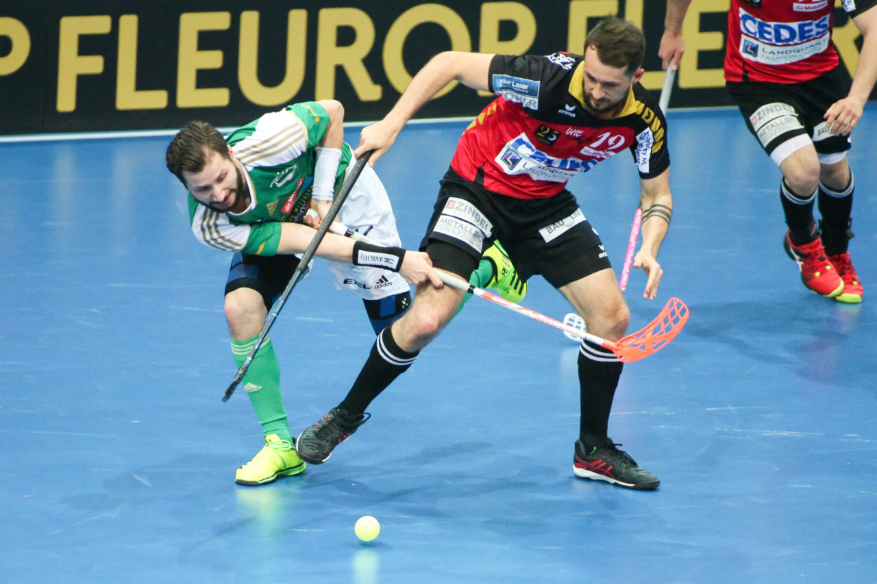 SWISS Arena (Kloten), 22.04.2017, Unihockey Herren Superfinal, SV Wiler-Ersigen - UHC Alligator Malans, Joel Friolet (Nr. 19, UHC Alligator Malans)

(Severin Binkert, unihockey-fotos.ch)

Copyright: Severin Binkert, unihockey-fotos.ch – Dieses Bild wurde durch swiss unihockey lizenziert und darf ausschliesslich auf den Online-Kanälen von swiss unihockey verwendet werden. Die redaktionelle oder kommerzielle Nutzung durch Dritte (Medien, Vereine, Unternehmen oder Privatpersonen) per Download von diesem flickr-Account ist ausgeschlossen. Das Bild kann bei Interesse via unihockey-fotos.ch kostenpflichtig lizenziert werden. unihockey-fotos.ch behält sich vor, fehlbaren Medien, Vereinen, Unternehmen oder Privatpersonen Bilder mit einem Zuschlag in Rechnung zu stellen.