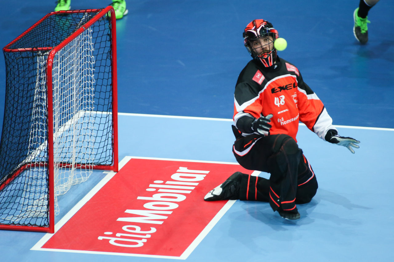 SWISS Arena (Kloten), 22.04.2017, Unihockey Herren Superfinal, SV Wiler-Ersigen - UHC Alligator Malans, Nicolas Wolf (Nr. 48, SV Wiler-Ersigen)

(Severin Binkert, unihockey-fotos.ch)

Copyright: Severin Binkert, unihockey-fotos.ch – Dieses Bild wurde durch swiss unihockey lizenziert und darf ausschliesslich auf den Online-Kanälen von swiss unihockey verwendet werden. Die redaktionelle oder kommerzielle Nutzung durch Dritte (Medien, Vereine, Unternehmen oder Privatpersonen) per Download von diesem flickr-Account ist ausgeschlossen. Das Bild kann bei Interesse via unihockey-fotos.ch kostenpflichtig lizenziert werden. unihockey-fotos.ch behält sich vor, fehlbaren Medien, Vereinen, Unternehmen oder Privatpersonen Bilder mit einem Zuschlag in Rechnung zu stellen.