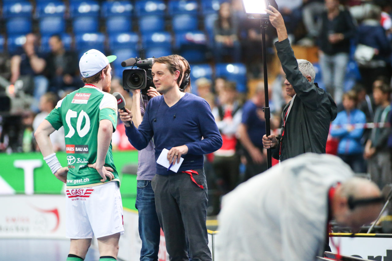 SWISS Arena (Kloten), 22.04.2017, Unihockey Herren Superfinal, SV Wiler-Ersigen - UHC Alligator Malans, Patrick Mendelin (Nr. 50, SV Wiler-Ersigen)

(Severin Binkert, unihockey-fotos.ch)

Copyright: Severin Binkert, unihockey-fotos.ch – Dieses Bild wurde durch swiss unihockey lizenziert und darf ausschliesslich auf den Online-Kanälen von swiss unihockey verwendet werden. Die redaktionelle oder kommerzielle Nutzung durch Dritte (Medien, Vereine, Unternehmen oder Privatpersonen) per Download von diesem flickr-Account ist ausgeschlossen. Das Bild kann bei Interesse via unihockey-fotos.ch kostenpflichtig lizenziert werden. unihockey-fotos.ch behält sich vor, fehlbaren Medien, Vereinen, Unternehmen oder Privatpersonen Bilder mit einem Zuschlag in Rechnung zu stellen.