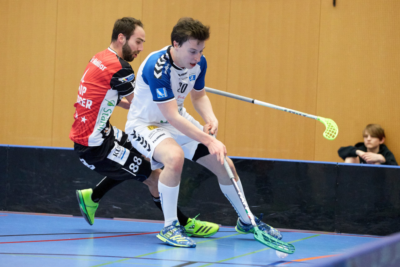Zug United Herren NLB Aufstiegsspiele NLB/NLA   
Zug United - UHC Grünenmatt Sumiswald Resultat 9 : 3 
am 1. April 2017 in der Sporthalle Schönenbühl in Unterägeri 
Bild: Michael Peter
