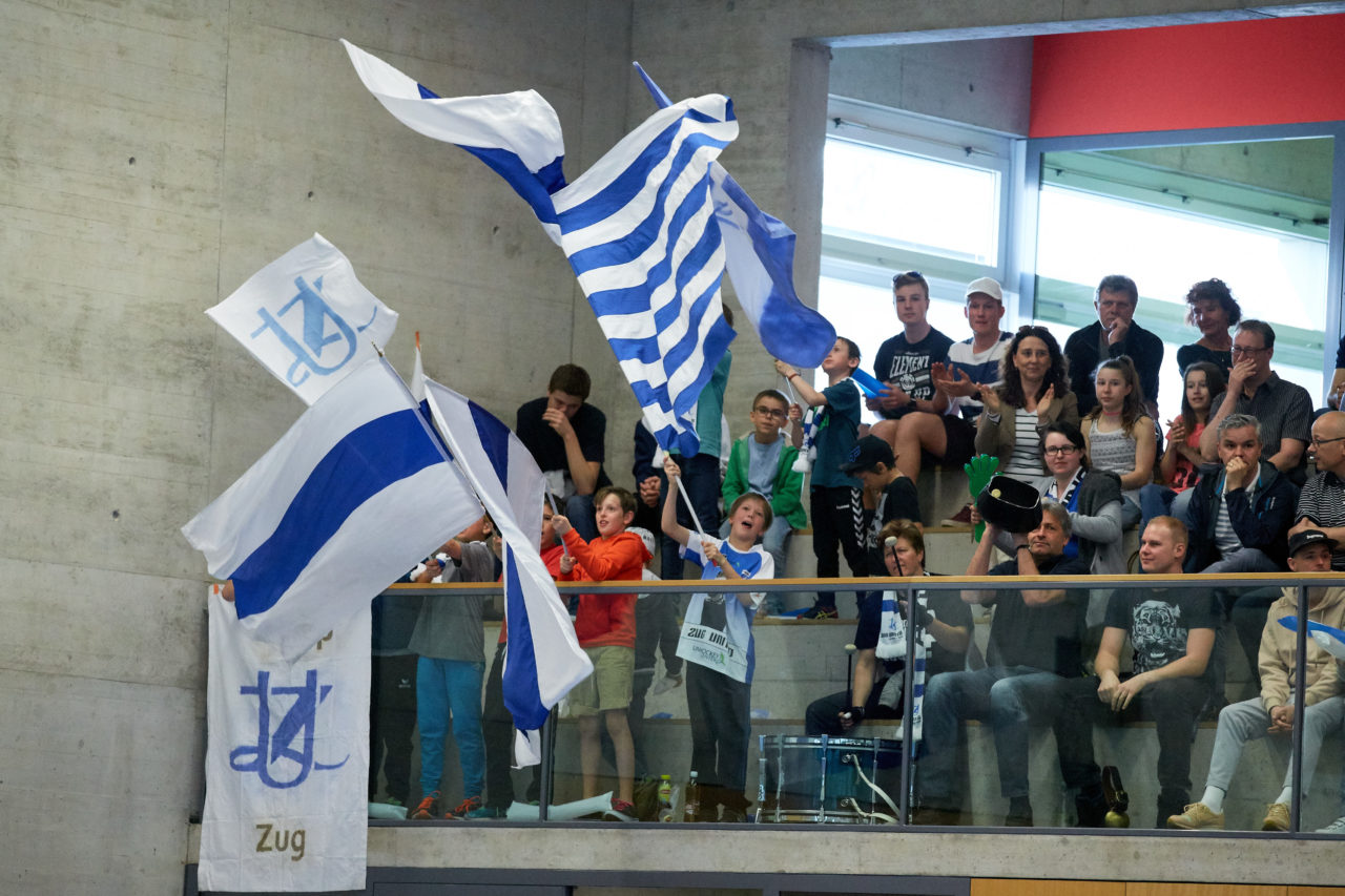 Zug United Herren NLB Aufstiegsspiele NLB/NLA   
Zug United - UHC Grünenmatt Sumiswald Resultat 9 : 3 
am 1. April 2017 in der Sporthalle Schönenbühl in Unterägeri 
Bild: Michael Peter