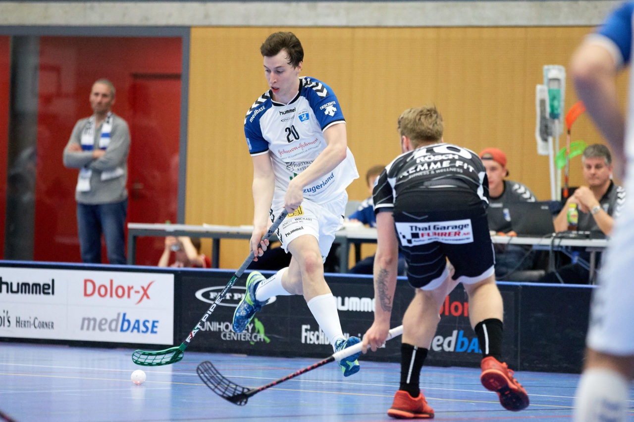 Zug United Herren NLB Aufstiegsspiele NLB/NLA   
Zug United - UHC Grünenmatt Sumiswald Resultat 9 : 3 
am 1. April 2017 in der Sporthalle Schönenbühl in Unterägeri 
Bild: Michael Peter