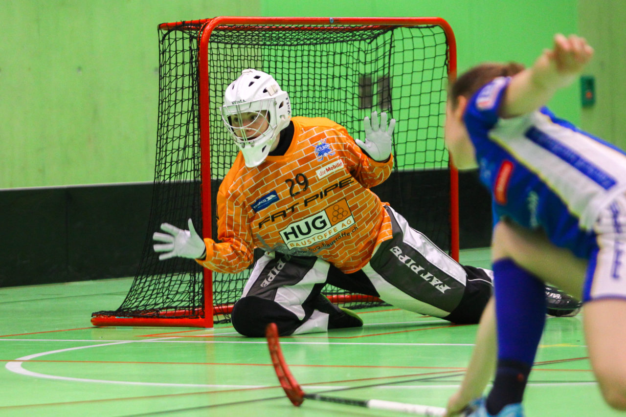 Hardau (Zürich), 08.04.2017, Unihockey Damen NLA Playoff Halbfinal 1. Spiel, UHC Dietlikon - Red Ants Rychenberg Winterthur, Monika Schmid (Nr. 29, UHC Dietlikon)

(Claudio Schwarz, unihockey-fotos.ch)

Copyright: Claudio Schwarz, unihockey-fotos.ch – Dieses Bild wurde durch swiss unihockey lizenziert und darf ausschliesslich auf den Online-Kanälen von swiss unihockey verwendet werden. Die redaktionelle oder kommerzielle Nutzung durch Dritte (Medien, Vereine, Unternehmen oder Privatpersonen) per Download von diesem flickr-Account ist ausgeschlossen. Das Bild kann bei Interesse via unihockey-fotos.ch kostenpflichtig lizenziert werden. unihockey-fotos.ch behält sich vor, fehlbaren Medien, Vereinen, Unternehmen oder Privatpersonen Bilder mit einem Zuschlag in Rechnung zu stellen.
