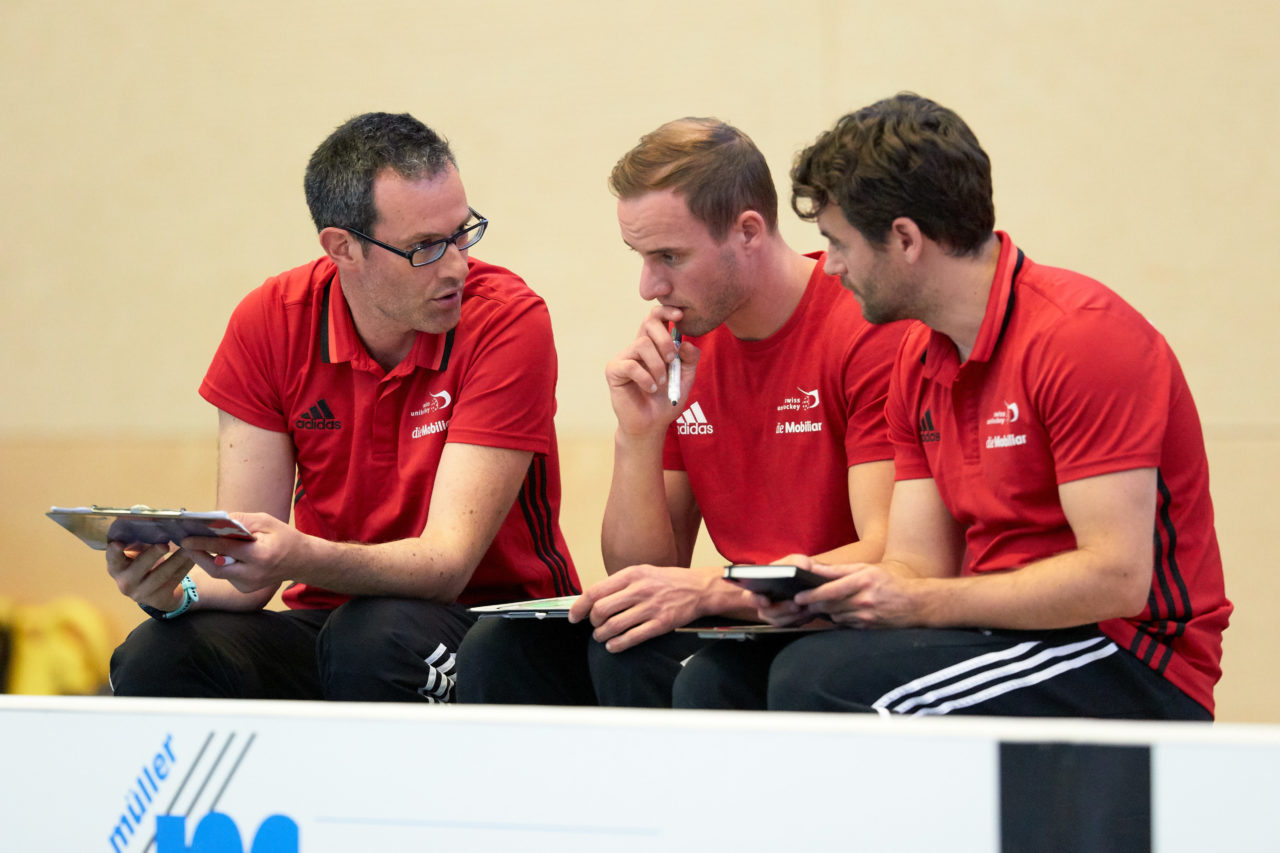 Junioren U17 Trophy Finalturnier mit den Teams U17 Zentral, U17 West, U17 Ost,  Zug United U18, Zürich United B18 und Team Bern am 29. und 30. April 2017 in der Sporthalle Hofmatt in Oberägeri 
Bild: Michael Peter