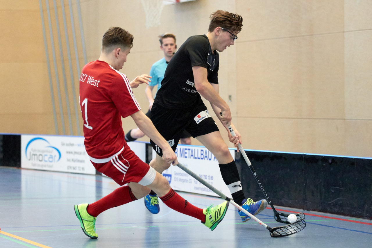 Junioren U17 Trophy Finalturnier mit den Teams U17 Zentral, U17 West, U17 Ost,  Zug United U18, Zürich United B18 und Team Bern am 29. und 30. April 2017 in der Sporthalle Hofmatt in Oberägeri 
Bild: Michael Peter