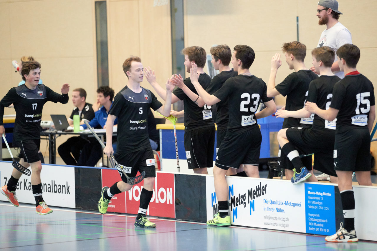Junioren U17 Trophy Finalturnier mit den Teams U17 Zentral, U17 West, U17 Ost,  Zug United U18, Zürich United B18 und Team Bern am 29. und 30. April 2017 in der Sporthalle Hofmatt in Oberägeri 
Bild: Michael Peter