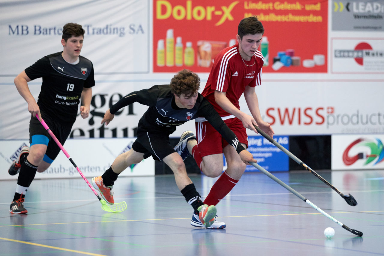 Junioren U17 Trophy Finalturnier mit den Teams U17 Zentral, U17 West, U17 Ost,  Zug United U18, Zürich United B18 und Team Bern am 29. und 30. April 2017 in der Sporthalle Hofmatt in Oberägeri 
Bild: Michael Peter