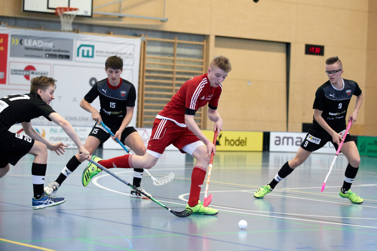 Junioren U17 Trophy Finalturnier mit den Teams U17 Zentral, U17 West, U17 Ost,  Zug United U18, Zürich United B18 und Team Bern am 29. und 30. April 2017 in der Sporthalle Hofmatt in Oberägeri 
Bild: Michael Peter