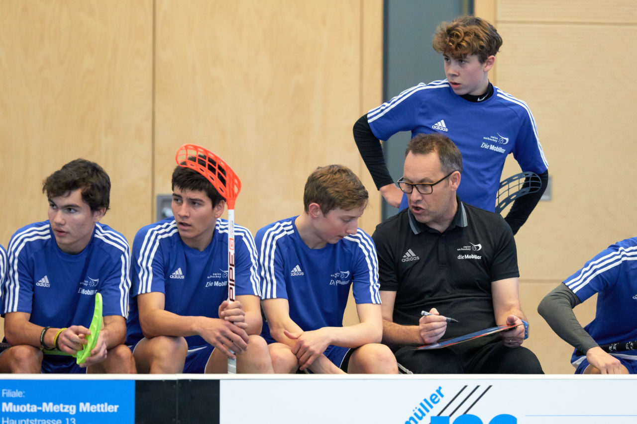 Junioren U17 Trophy Finalturnier mit den Teams U17 Zentral, U17 West, U17 Ost,  Zug United U18, Zürich United B18 und Team Bern am 29. und 30. April 2017 in der Sporthalle Hofmatt in Oberägeri 
Bild: Michael Peter