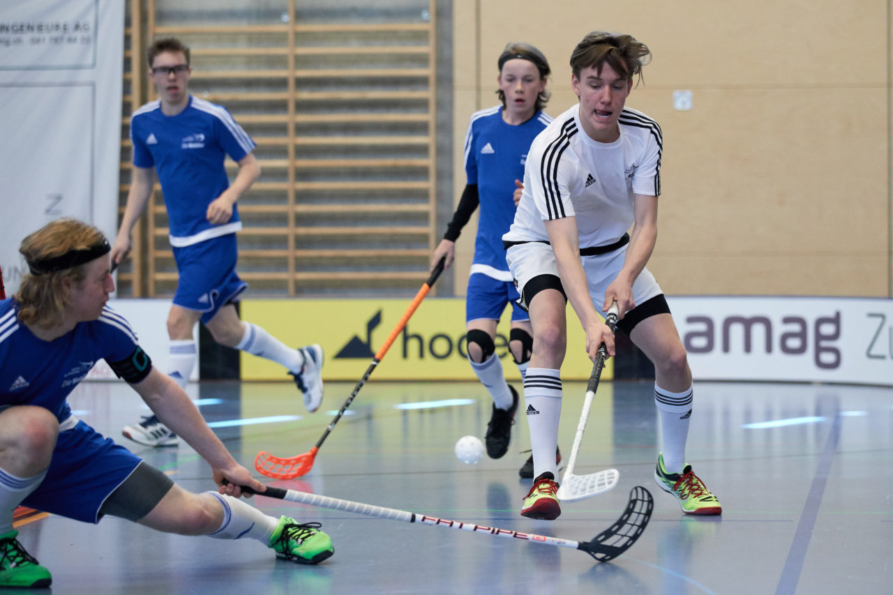 Junioren U17 Trophy Finalturnier mit den Teams U17 Zentral, U17 West, U17 Ost,  Zug United U18, Zürich United B18 und Team Bern am 29. und 30. April 2017 in der Sporthalle Hofmatt in Oberägeri 
Bild: Michael Peter