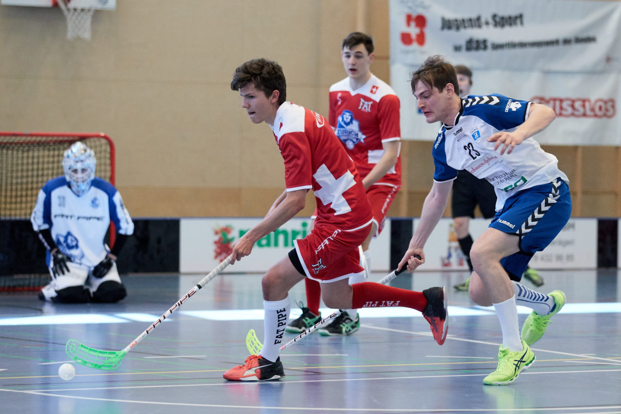 Junioren U17 Trophy Finalturnier mit den Teams U17 Zentral, U17 West, U17 Ost,  Zug United U18, Zürich United B18 und Team Bern am 29. und 30. April 2017 in der Sporthalle Hofmatt in Oberägeri 
Bild: Michael Peter