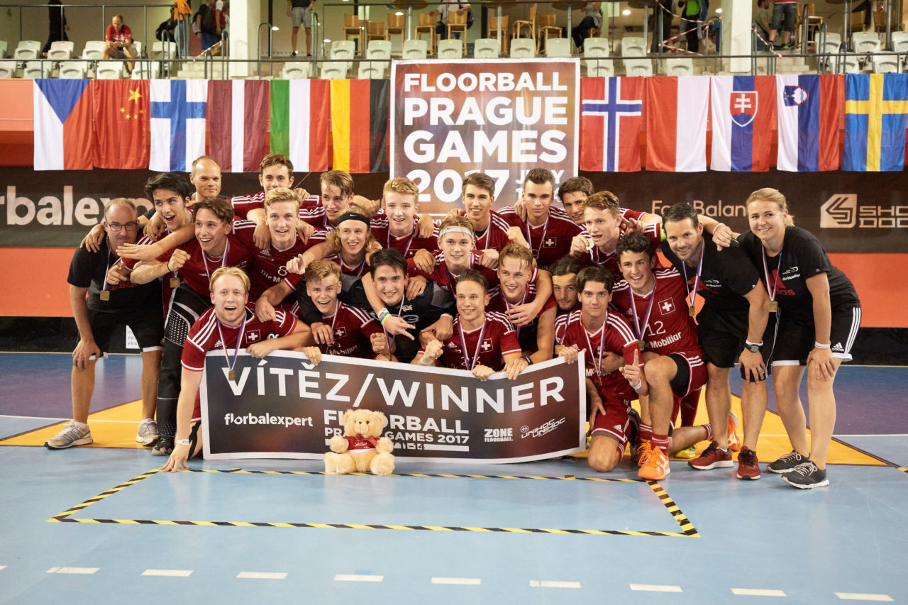 Unihockey Nachwuchsturnier Prague Games der grössten Schweizer Teilnehmerdelegation unter dem Namen Zug United vom 10. bis 14. Juli 2017 in Prag, Tschechische Republik
Kategorien Boys B12 bis Boys B18 und Girls G12 bis Girls G18
Bilder: Michael Peter