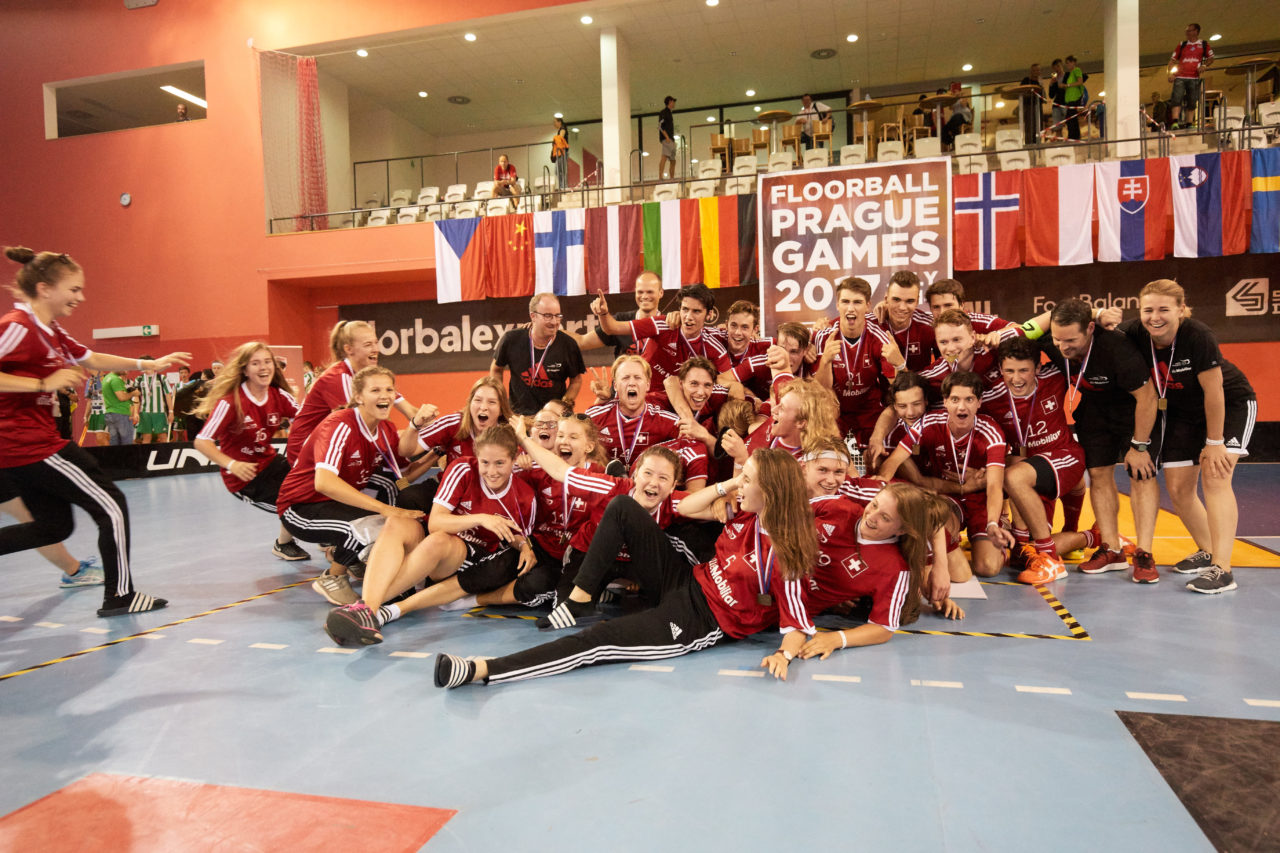 Unihockey Nachwuchsturnier Prague Games der grössten Schweizer Teilnehmerdelegation unter dem Namen Zug United vom 10. bis 14. Juli 2017 in Prag, Tschechische Republik
Kategorien Boys B12 bis Boys B18 und Girls G12 bis Girls G18
Bilder: Michael Peter