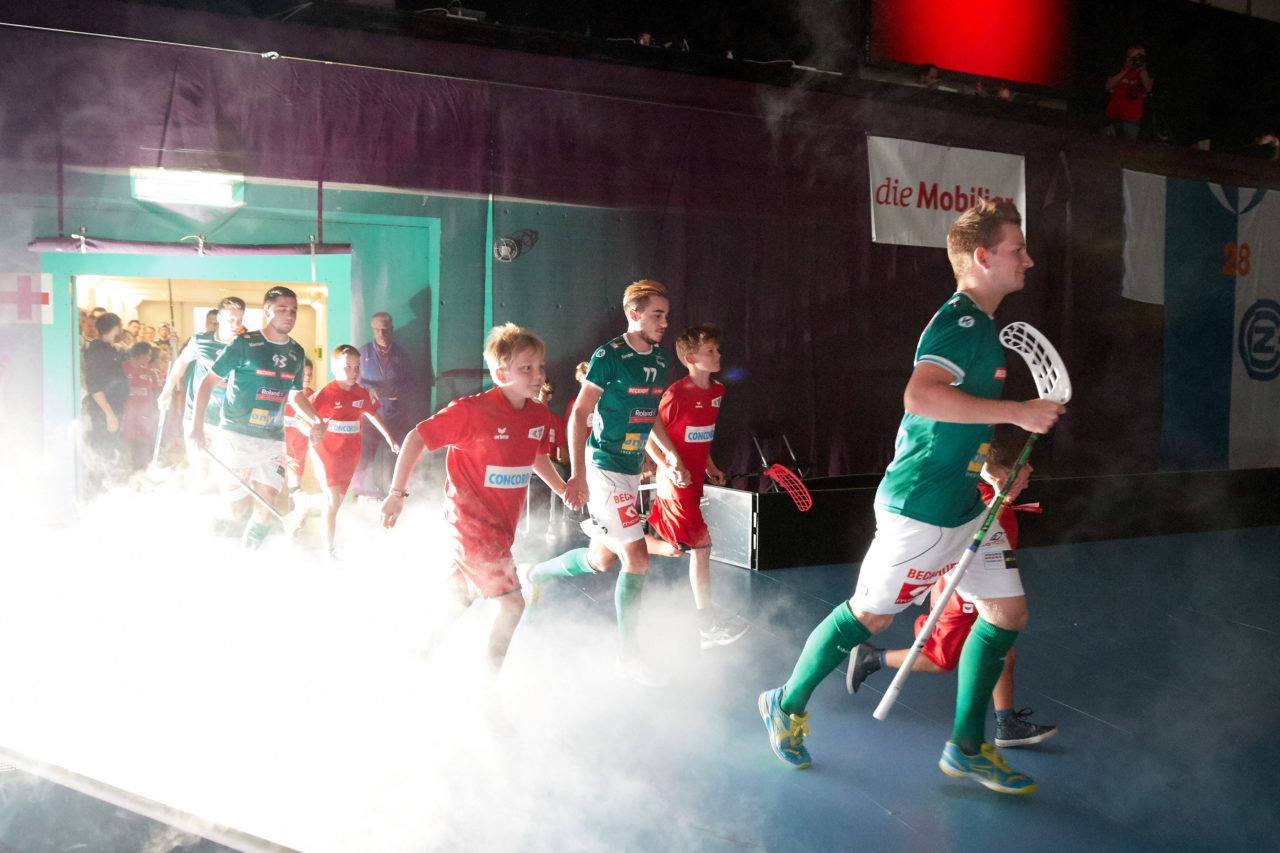 Indoor Sports Supercup 2017 
SV Wiler-Ersigen - Grasshopper Club Zürich 
Am 2. September 2017 in der Saalsporthalle in Zürich 
Foto: Michael Peter unihockey-fotos.ch
