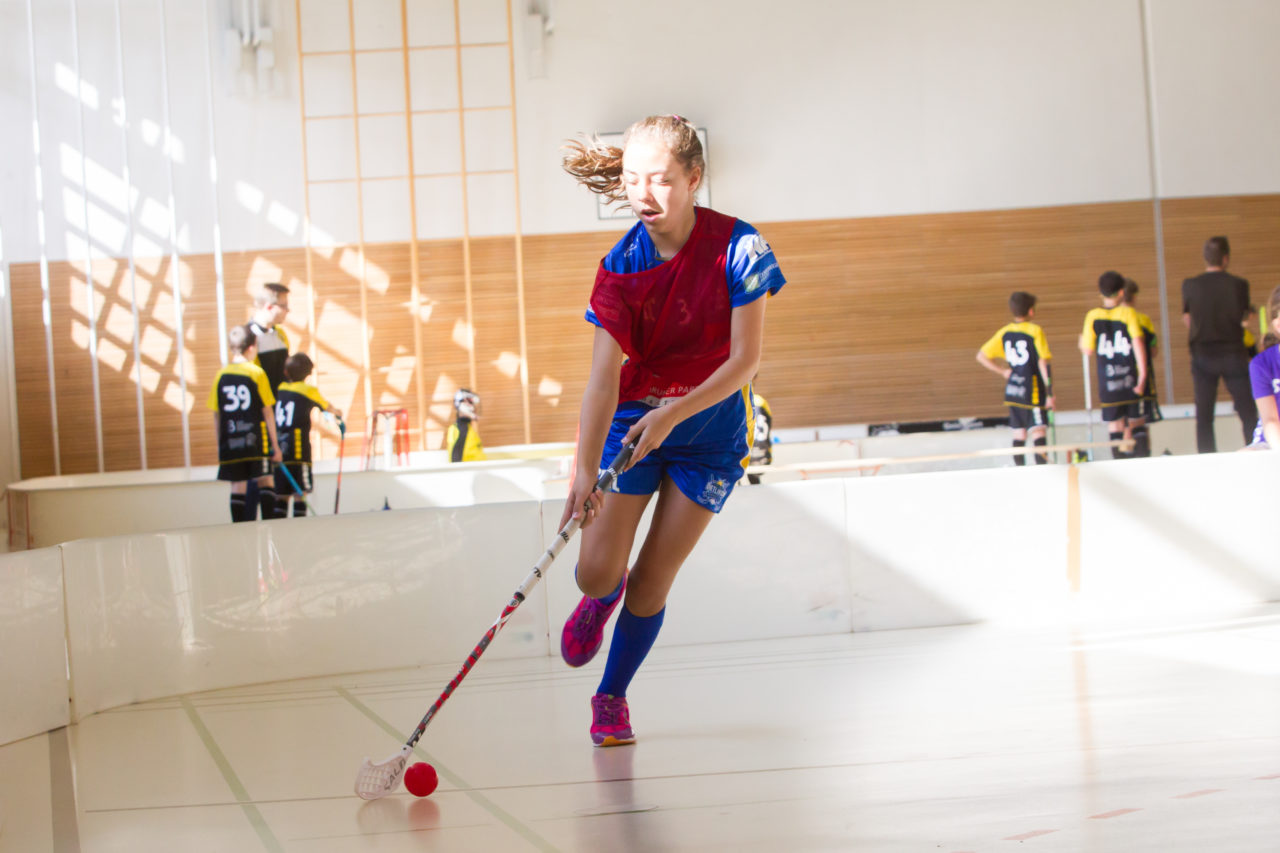 Farlifang (Zumikon), 23.09.2017, Unihockey Juniorinnen C, UHC Dietlikon - Pfannenstiel Egg

(Claudio Schwarz, unihockey-fotos.ch)

Copyright: Claudio Schwarz, unihockey-fotos.ch – Dieses Bild wurde durch swiss unihockey lizenziert und darf ausschliesslich auf den Online-Kanälen von swiss unihockey verwendet werden. Die redaktionelle oder kommerzielle Nutzung durch Dritte (Medien, Vereine, Unternehmen oder Privatpersonen) per Download von diesem flickr-Account ist ausgeschlossen. Das Bild kann bei Interesse via unihockey-fotos.ch kostenpflichtig lizenziert werden. unihockey-fotos.ch behält sich vor, fehlbaren Medien, Vereinen, Unternehmen oder Privatpersonen Bilder mit einem Zuschlag in Rechnung zu stellen.
