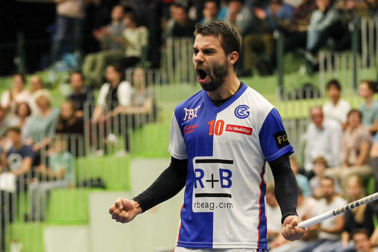 Nicolas Berlinger (Nr. 10, GC Unihockey) jubelt nach seinem Treffer.

14.10.2017; GC Unihockey - SV Wiler Ersigen, Sporthalle Hardau; Zuerich)
Photos: www.unihockey-fotos.ch Claudio Thoma