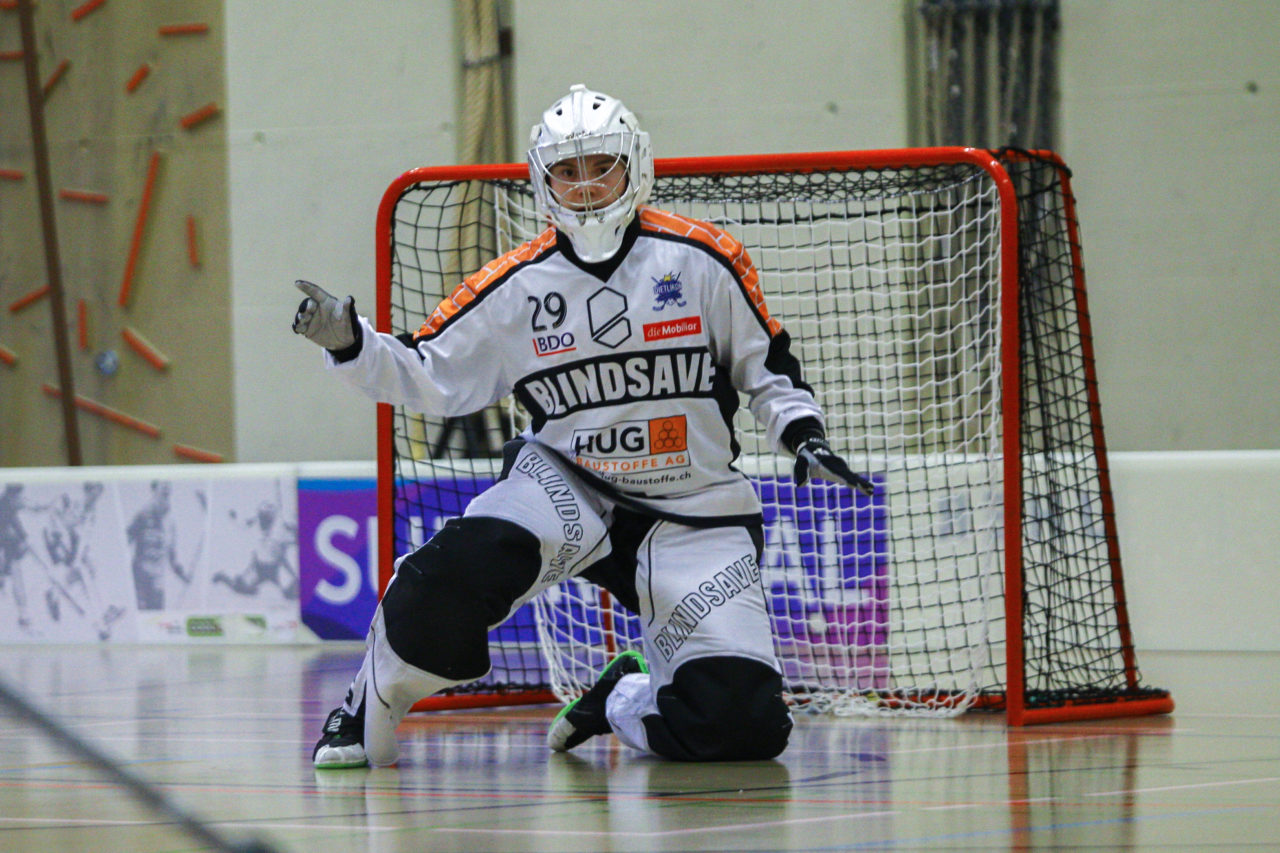 Hüenerweid (Dietlikon), 01.10.2017, Unihockey Damen NLA 4. Runde, UHC Dietlikon - Unihockey Berner Oberland, Monika Schmid (Nr. 29, UHC Dietlikon)

(Claudio Schwarz, unihockey-fotos.ch)

Copyright: Claudio Schwarz, unihockey-fotos.ch – Dieses Bild wurde durch swiss unihockey lizenziert und darf ausschliesslich auf den Online-Kanälen von swiss unihockey verwendet werden. Die redaktionelle oder kommerzielle Nutzung durch Dritte (Medien, Vereine, Unternehmen oder Privatpersonen) per Download von diesem flickr-Account ist ausgeschlossen. Das Bild kann bei Interesse via unihockey-fotos.ch kostenpflichtig lizenziert werden. unihockey-fotos.ch behält sich vor, fehlbaren Medien, Vereinen, Unternehmen oder Privatpersonen Bilder mit einem Zuschlag in Rechnung zu stellen.
