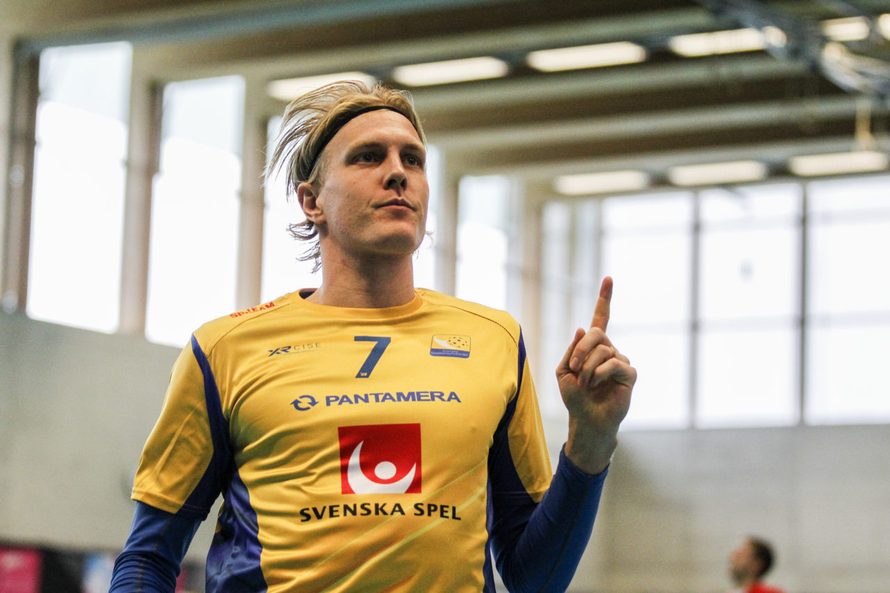 Kim Nilsson (Nr. 7, Schweden) jubelt.

4.11.2017; Schweden - Tschechien, Sporthalle Grossmatt; Kirchberg)
Photos: www.unihockey-fotos.ch Claudio Thoma