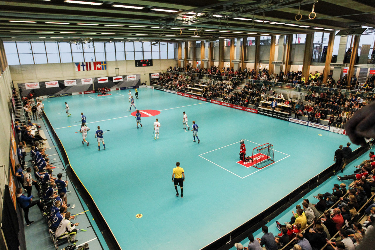 Gut besuchtes Spiel zwischen der Schweizer U19 und Finnland.

4.11.2017; Schweden U19 - Tschechien U19, Sporthalle Grossmatt; Kirchberg)
Photos: www.unihockey-fotos.ch Claudio Thoma