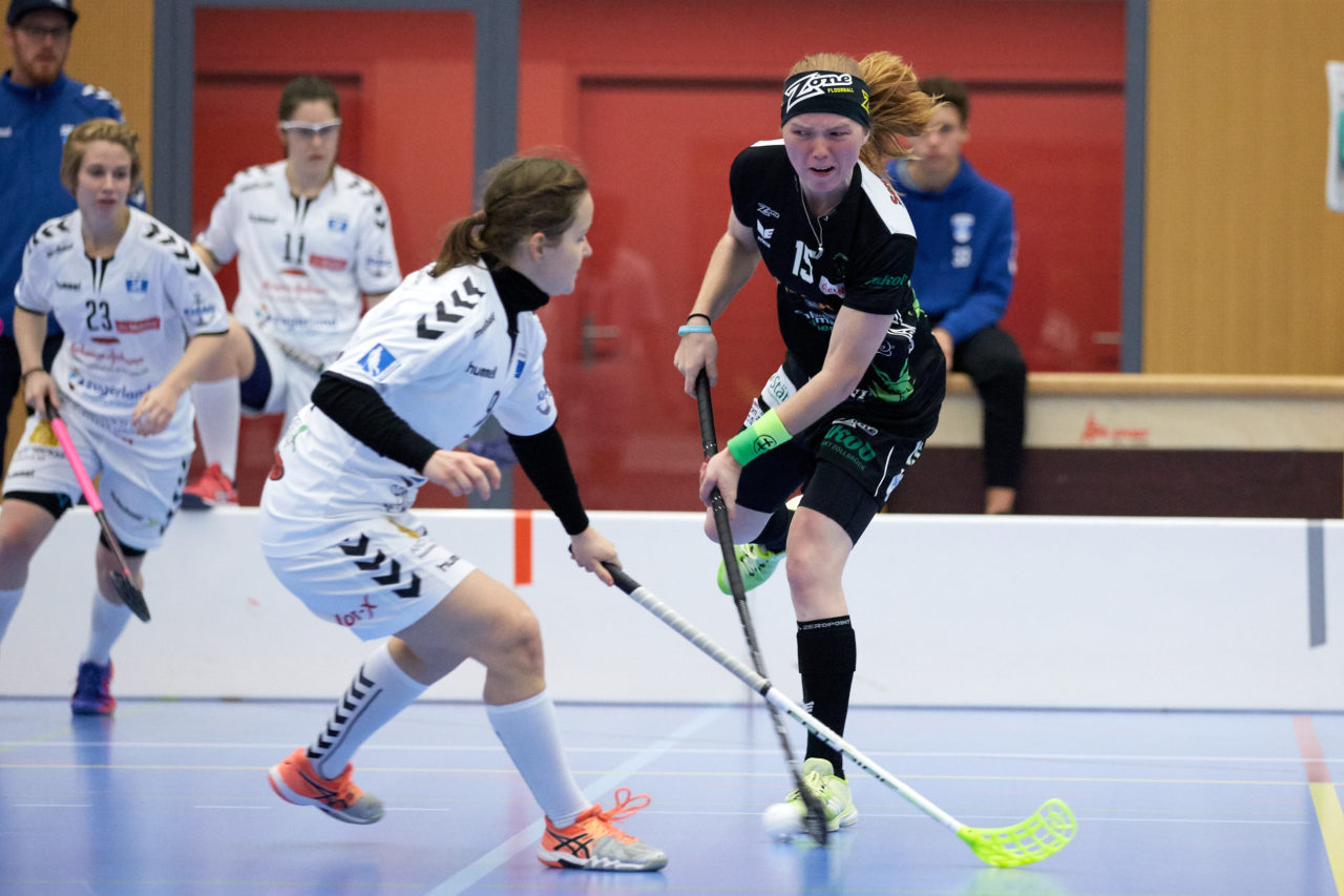 Zug United Damen NLA 
Zug United - UHV Skorpion Emmental 
Resultat 4 : 5 
am 18. November 2017 in der Sporthalle Schönenbühl in Unterägeri 
Bild: Michael Peter
