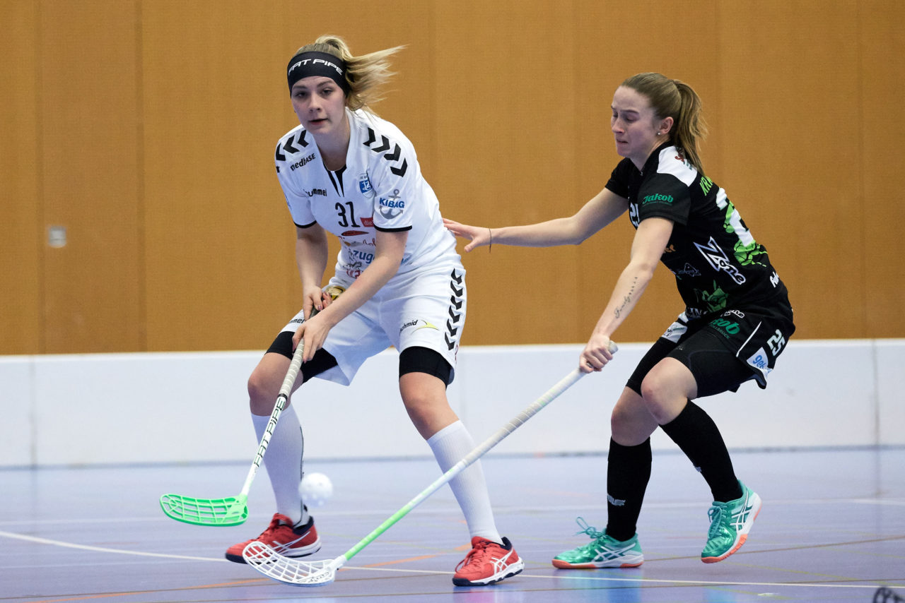 Zug United Damen NLA 
Zug United - UHV Skorpion Emmental 
Resultat 4 : 5 
am 18. November 2017 in der Sporthalle Schönenbühl in Unterägeri 
Bild: Michael Peter